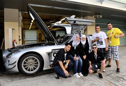 أكثر من 50,000 شخص يشاركون بالتصويت في مسابقة جولة الأداء لسيارات مرسيدس-AMG للعام 2012 